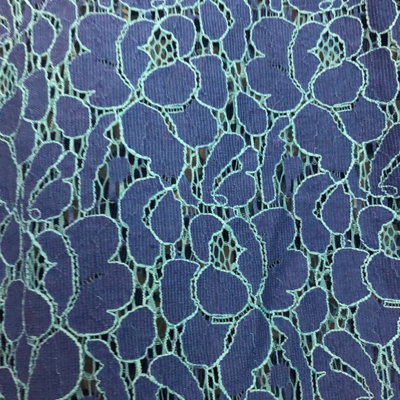 Halogen blue cotton lace sleeveless top. Size M - Picture 2 of 3